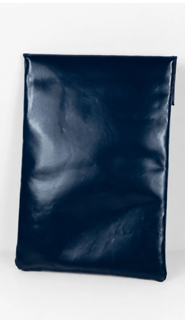 Pochette ordinateur 15' fermé par scratch